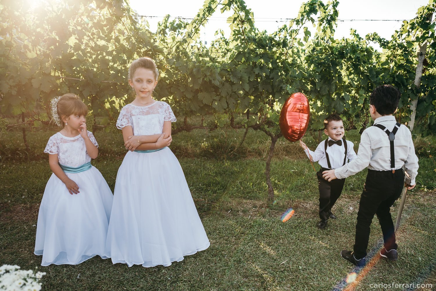 carlosferrari-fotografia-casamento-aliara-e-giba-vinicola-lovara-bento-goncalves-serragaucha-fotosdiferentes-espontaneas_42