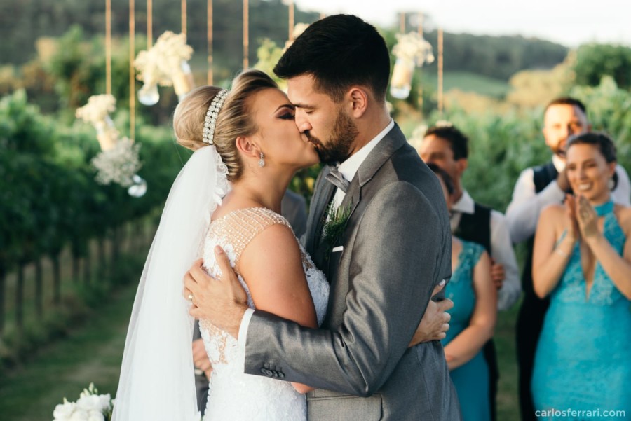 carlosferrari-fotografia-casamento-aliara-e-giba-vinicola-lovara-bento-goncalves-serragaucha-fotosdiferentes-espontaneas_74