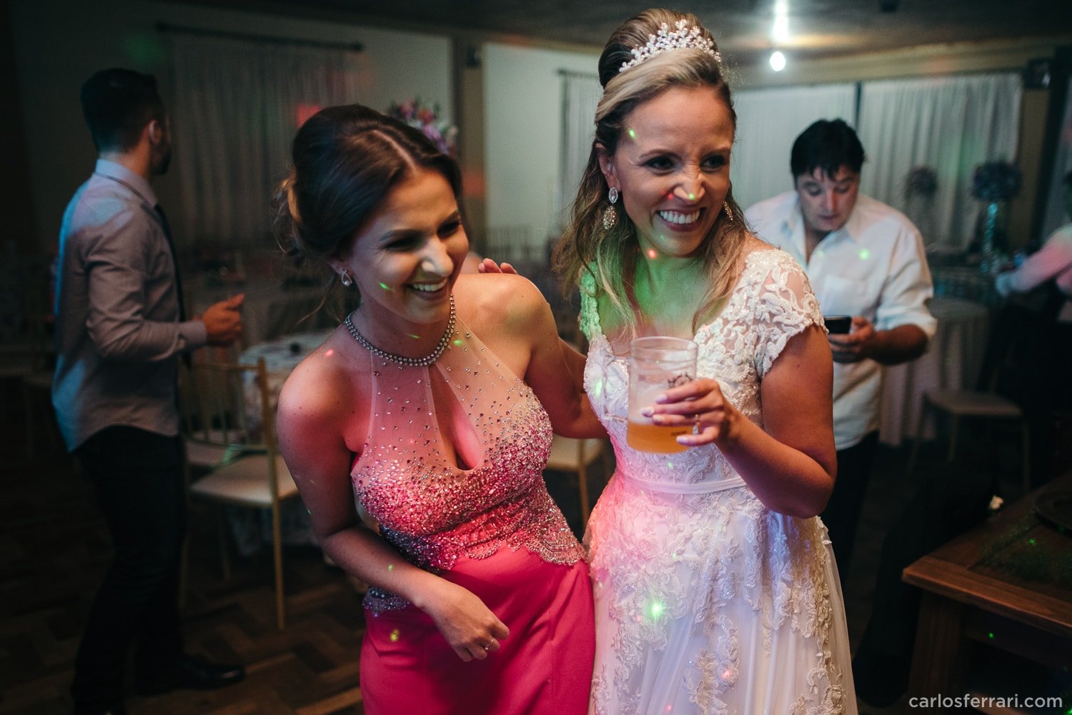 carlosferrari-fotografia-casamento-carlosbarbosa-andreiaejoelcio-fotosdiferentes-espontaneas_094