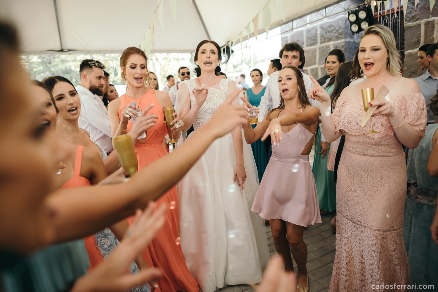 carlosferrari-fotografia-casamento-villamatuella-garibaldi-crisealan-fotosdiferentes-espontaneas_100