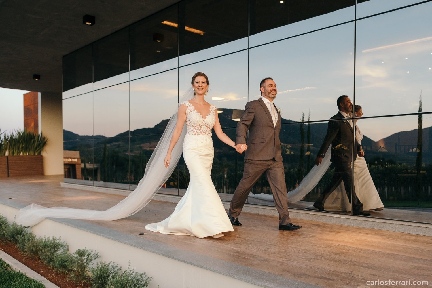 carlosferrari-fotografia-casamento-vinicola-donguerino-altofeliz-alineemarcos-fotosdiferentes-espontaneas_047