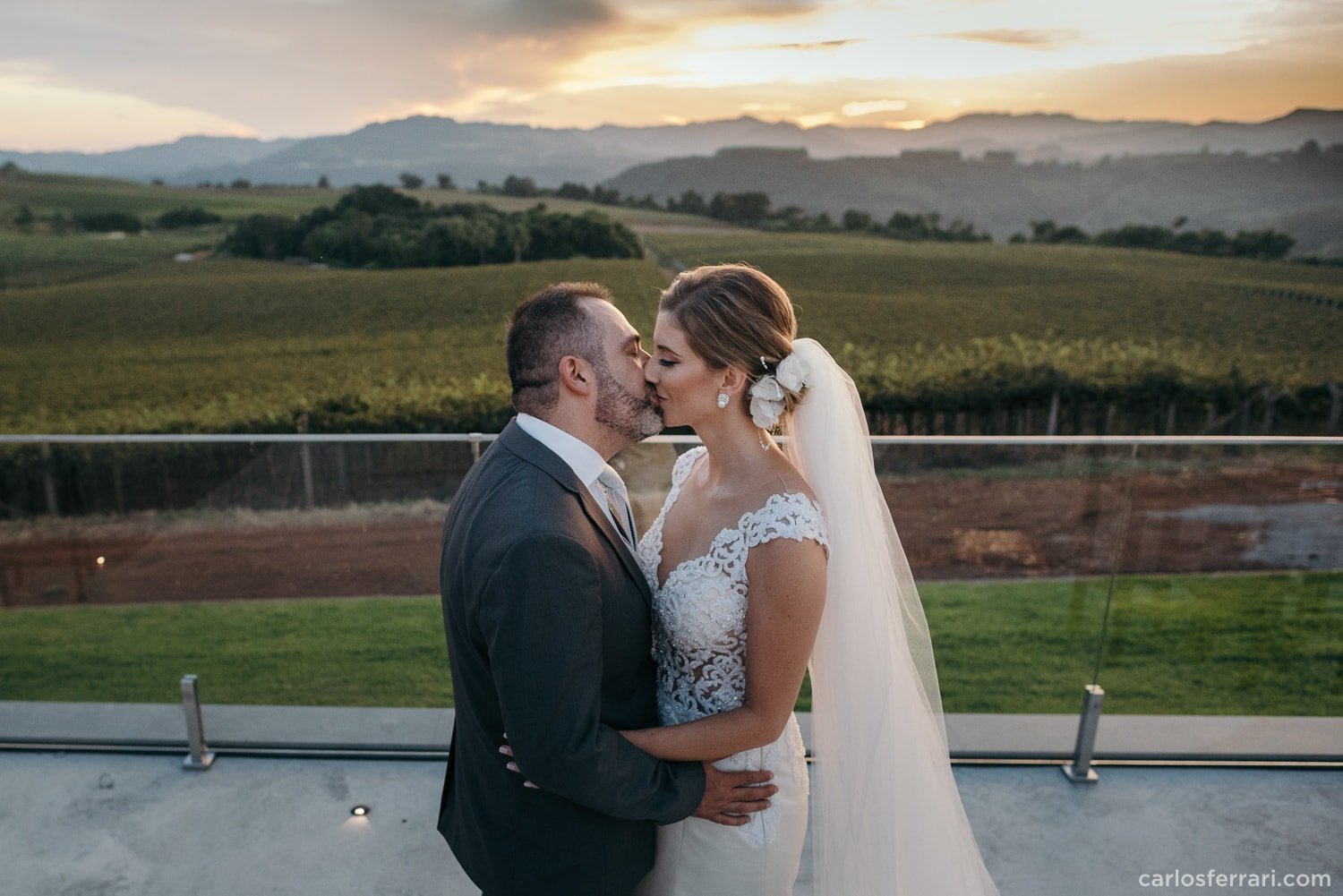 carlosferrari-fotografia-casamento-vinicola-donguerino-altofeliz-alineemarcos-fotosdiferentes-espontaneas_048