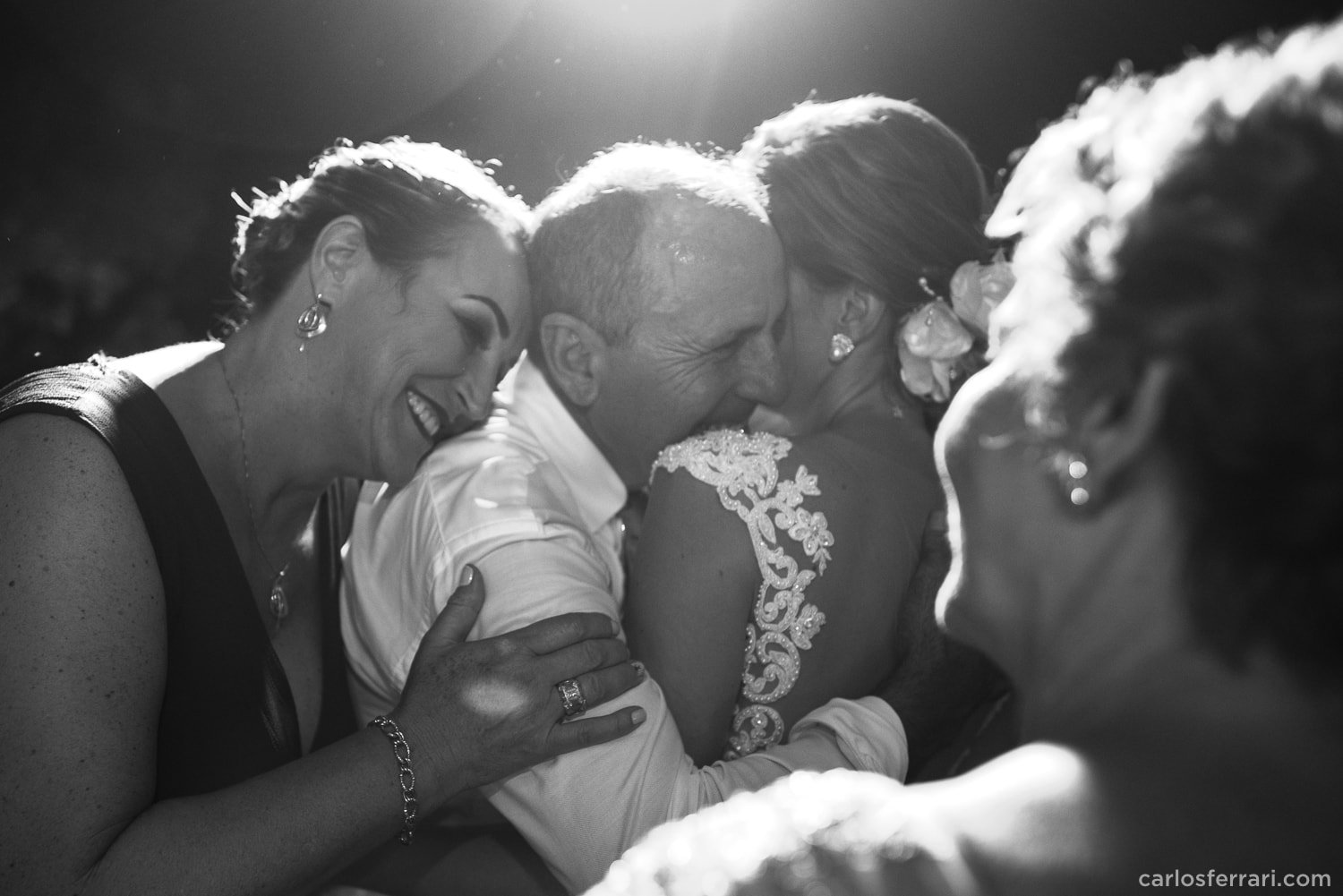 carlosferrari-fotografia-casamento-vinicola-donguerino-altofeliz-alineemarcos-fotosdiferentes-espontaneas_071