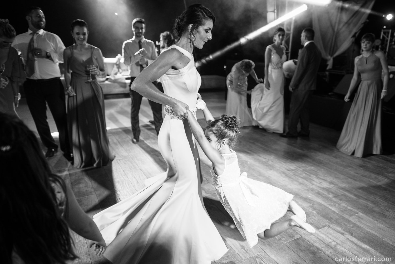 carlosferrari-fotografia-casamento-vinicola-donguerino-altofeliz-alineemarcos-fotosdiferentes-espontaneas_076