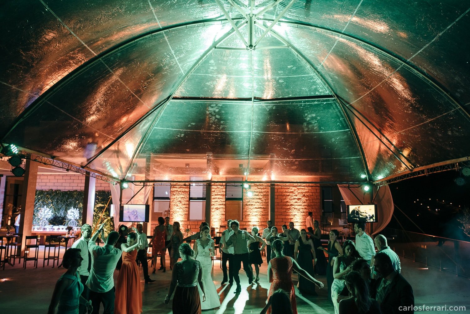 carlosferrari-fotografia-casamento-vinicola-donguerino-altofeliz-alineemarcos-fotosdiferentes-espontaneas_096