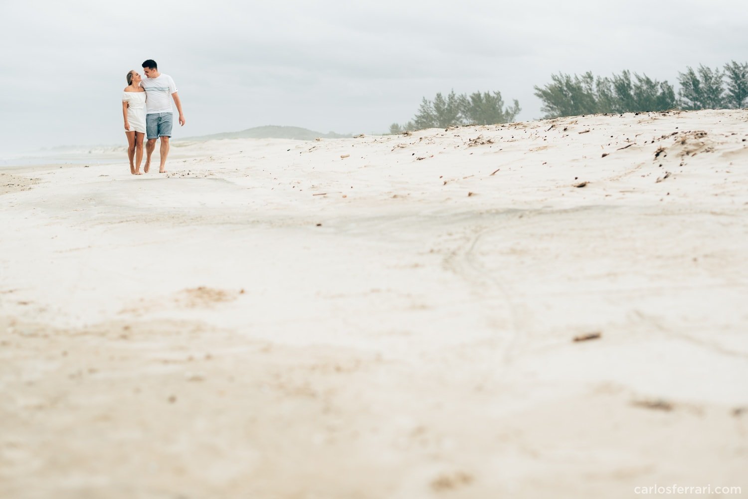 carlosferrari-fotografia-ensaio-arlivre-praiadaguaritatorres-thayserafa-fotosdiferentes-espontaneas__005