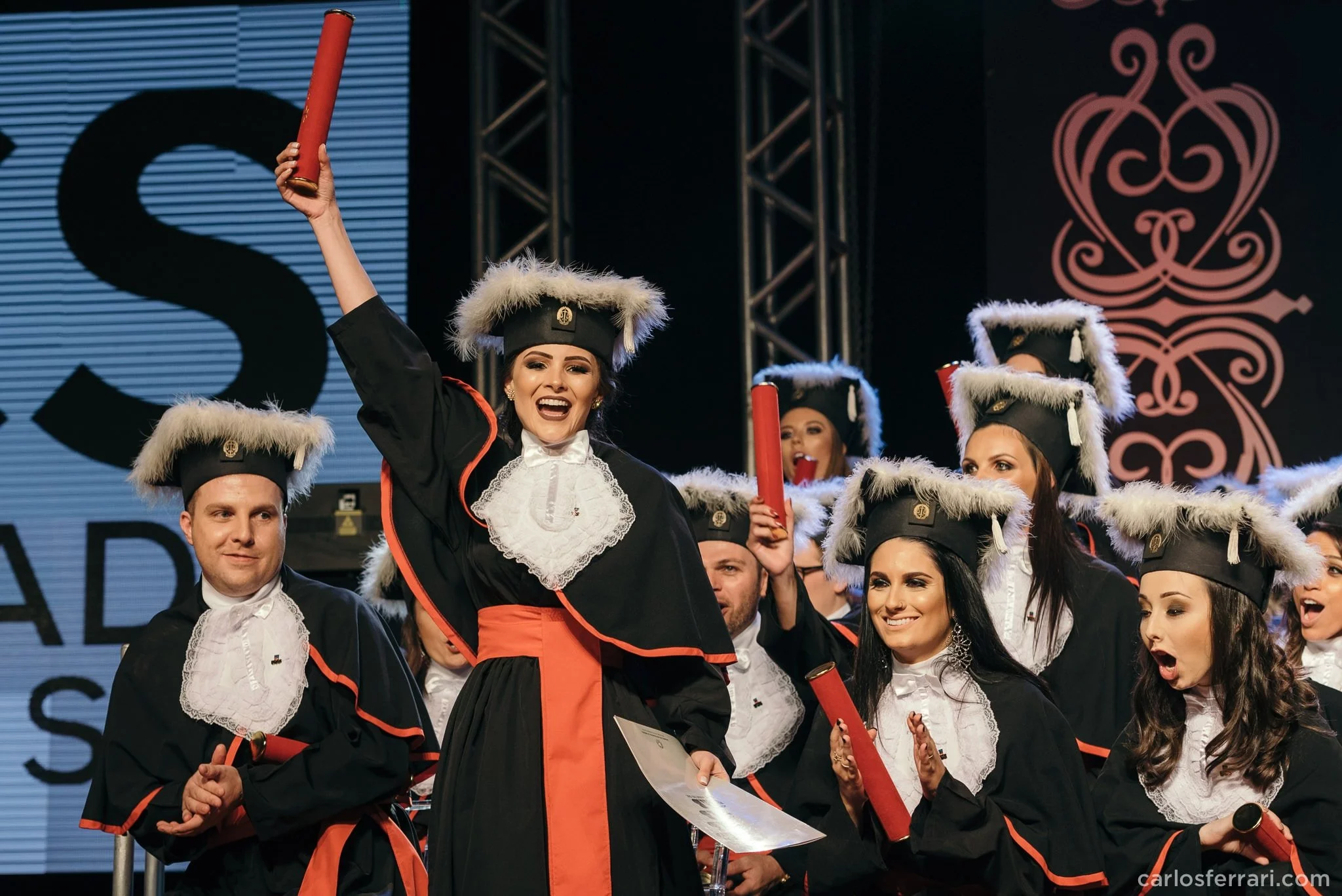 carlosferrari-fotografia-formatura-carinacainelli-bentogoncalves-fotosdiferentes-espontaneas_018