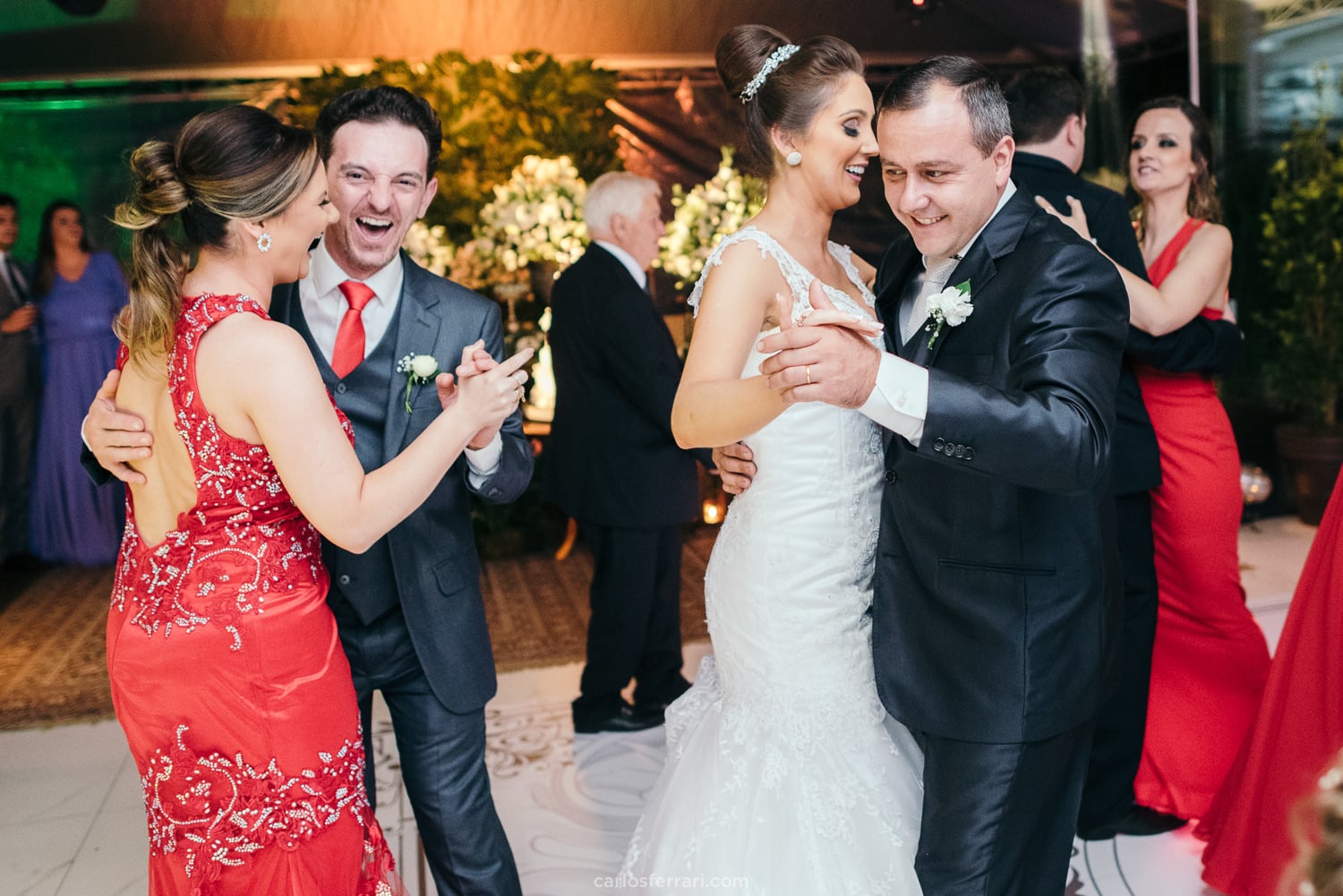 casamento-vale-dos-vinhedos-santorini-garden-bentogoncalves-serragaucha-karen-edi-carlosferrari-fotografia71