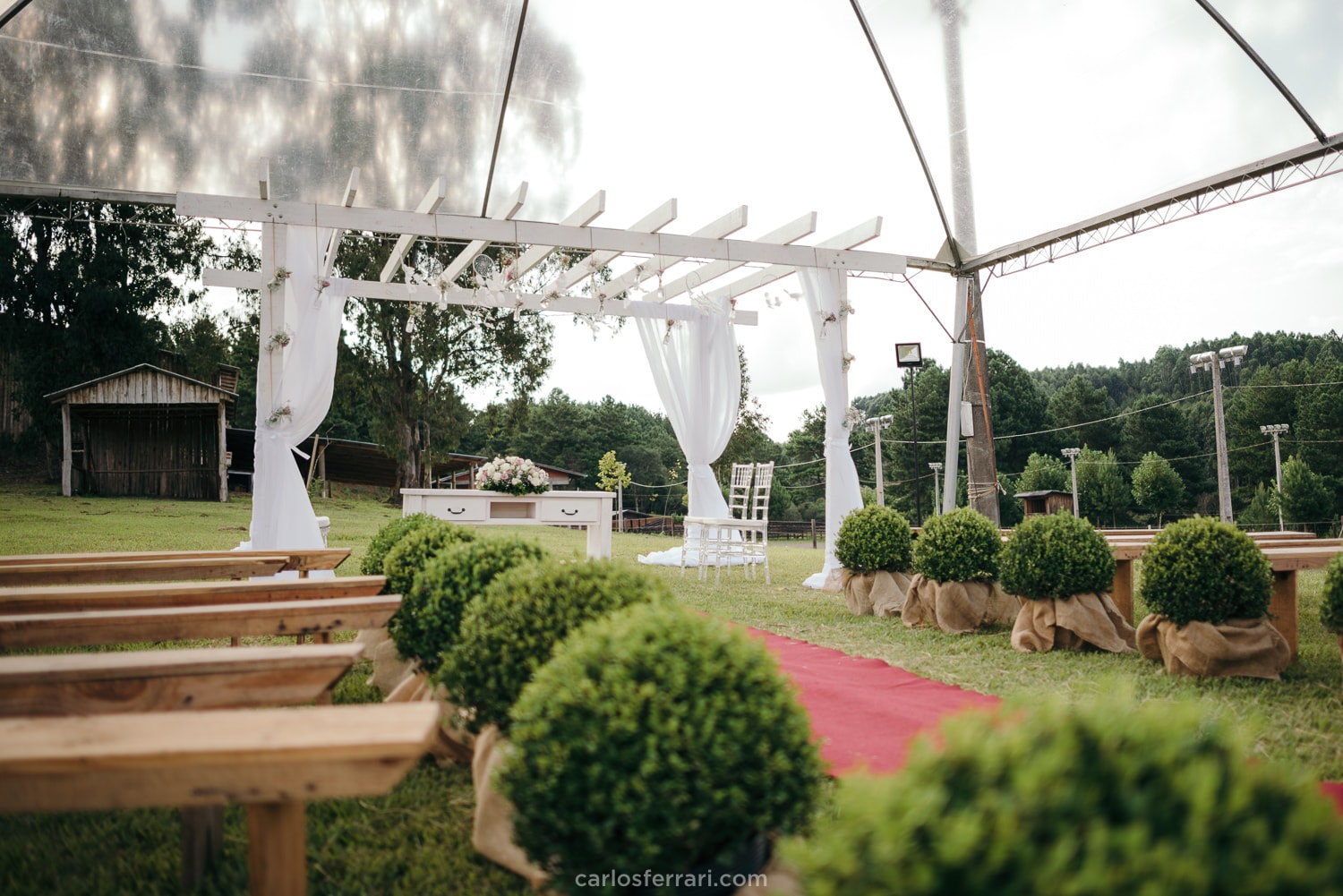 carlosferrari-fotografia-casamento-ao-ar-livre-serragaucha-brunaemateus-fotosdiferentes-espontaneas_31