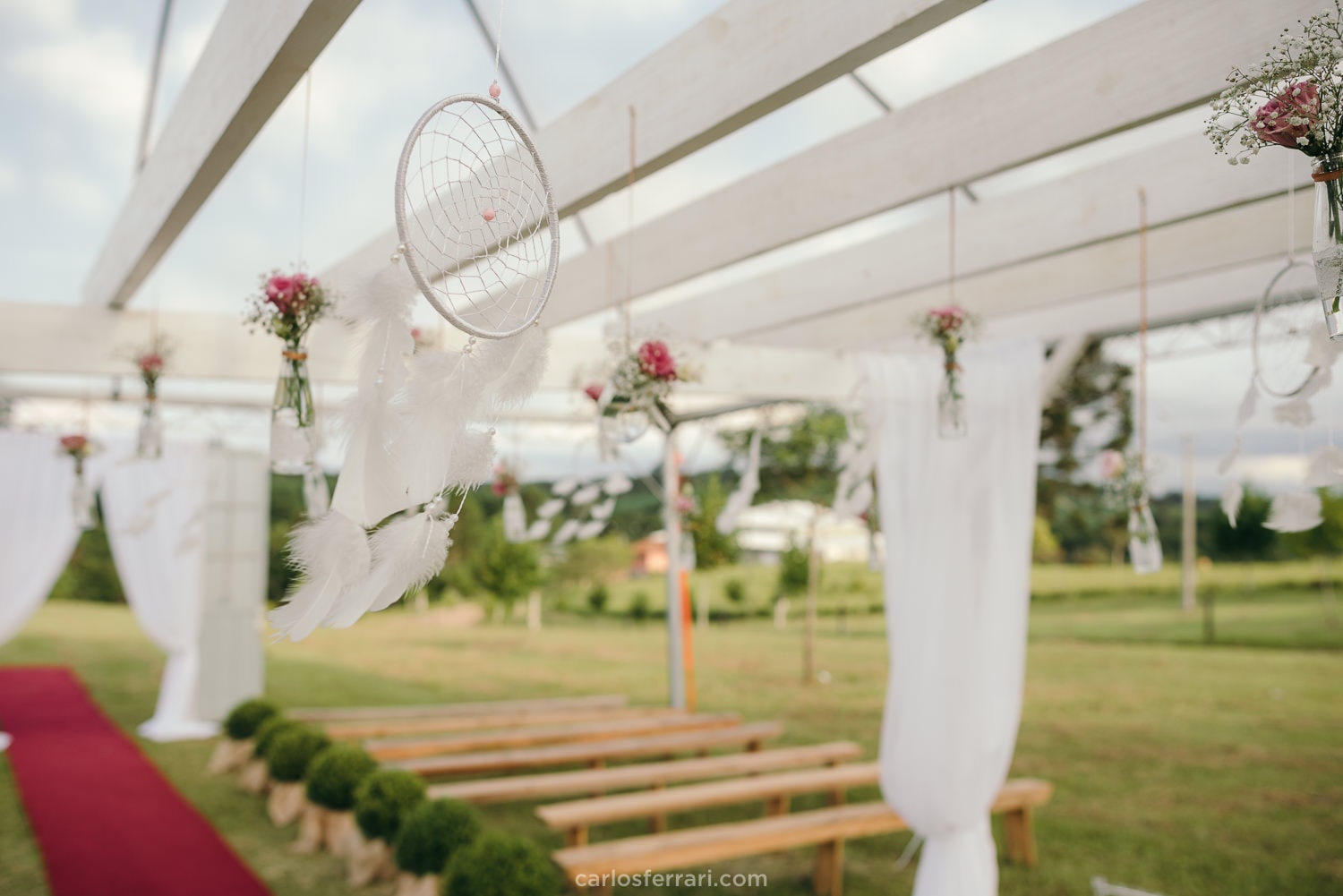 carlosferrari-fotografia-casamento-ao-ar-livre-serragaucha-brunaemateus-fotosdiferentes-espontaneas_34