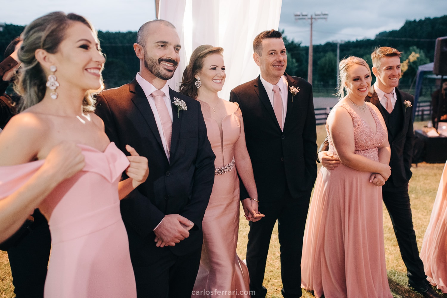 carlosferrari-fotografia-casamento-ao-ar-livre-serragaucha-brunaemateus-fotosdiferentes-espontaneas_71