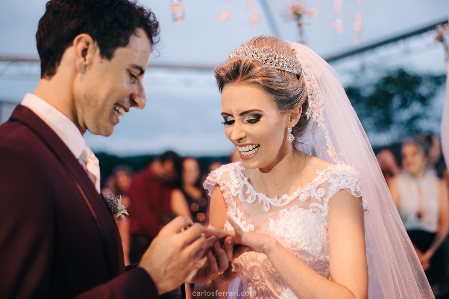 carlosferrari-fotografia-casamento-ao-ar-livre-serragaucha-brunaemateus-fotosdiferentes-espontaneas_72