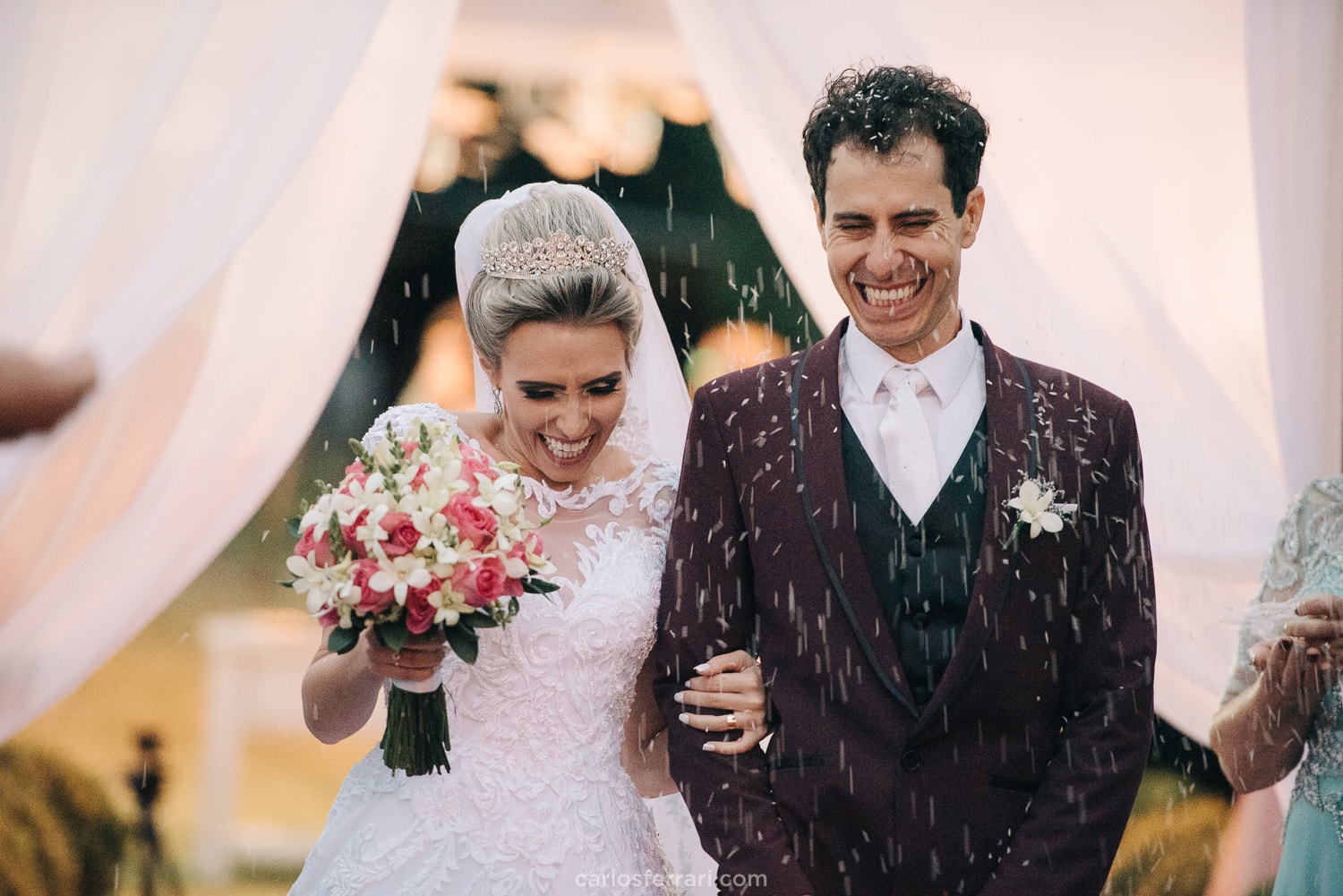 carlosferrari-fotografia-casamento-ao-ar-livre-serragaucha-brunaemateus-fotosdiferentes-espontaneas_75