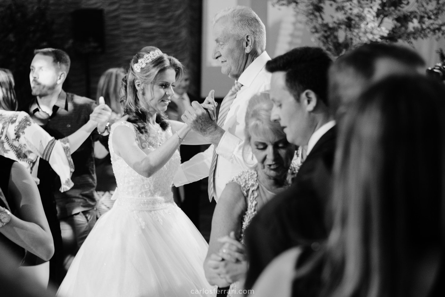 carlosferrari-fotografia-casamento-graci-e-charles-gremio-pratense-nova-prata_125