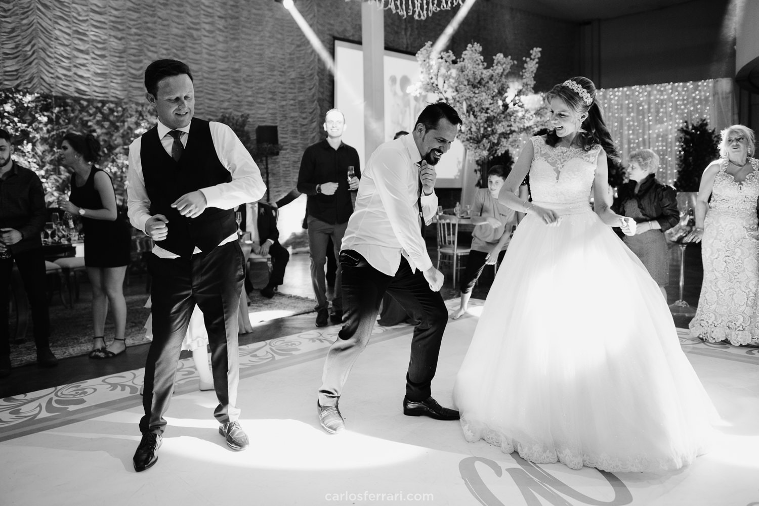 carlosferrari-fotografia-casamento-graci-e-charles-gremio-pratense-nova-prata_133