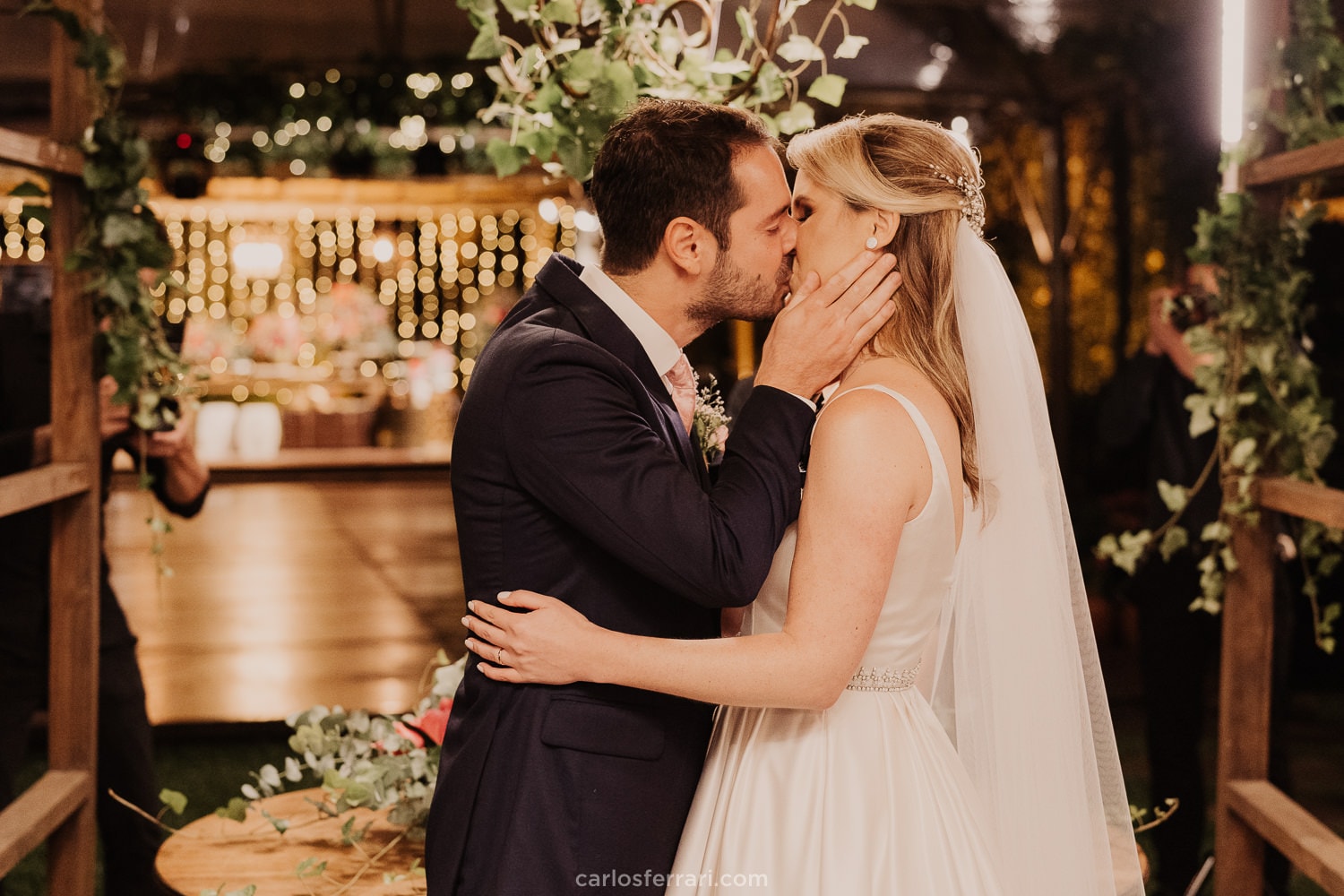 carlosferrari-fotografia-casamento-ao-ar-livre-pousada-villa-tuiuty-daniel-e-marina-bento-goncalves-serra-gaucha-vale-dos-vinhedos-rs_160