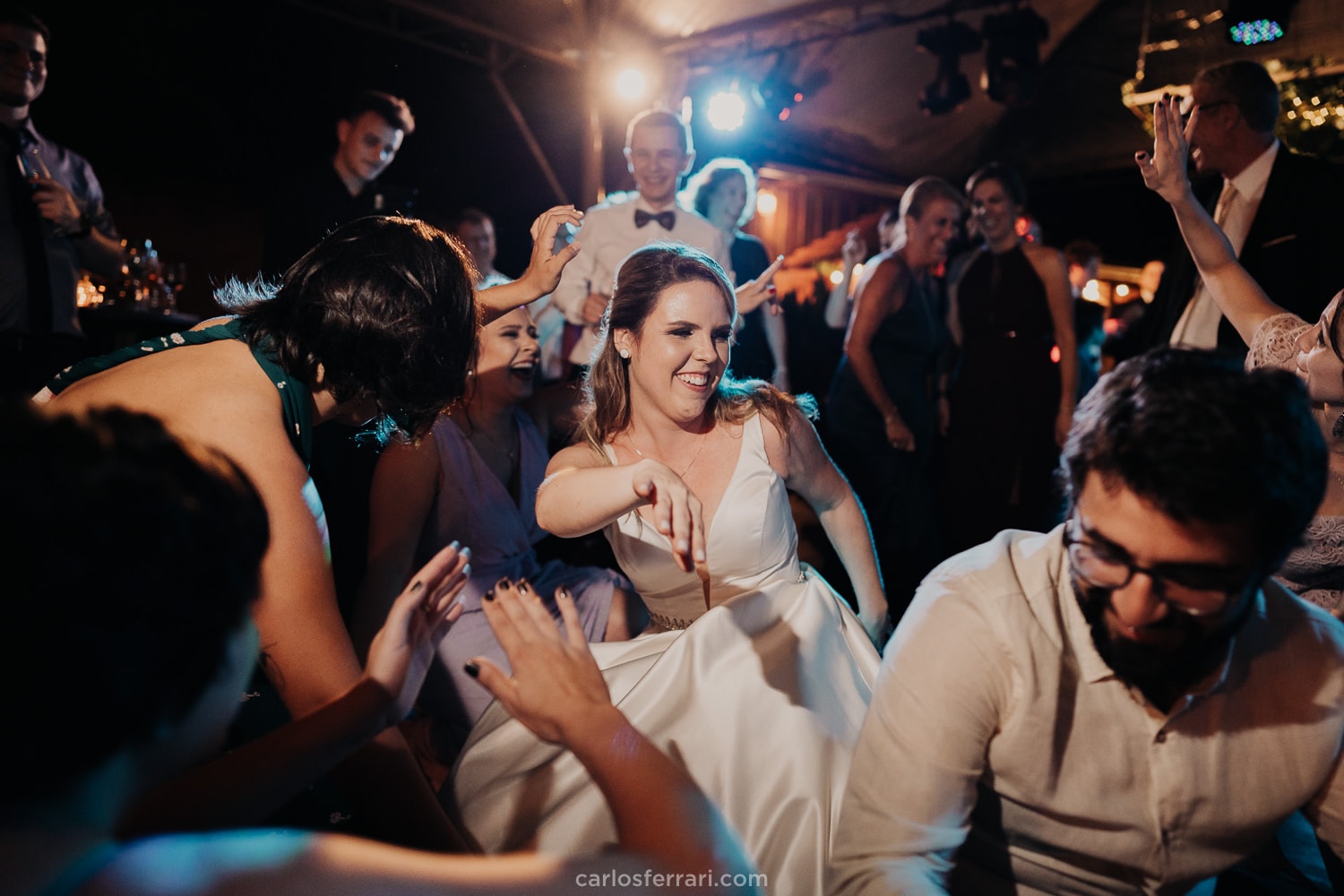 carlosferrari-fotografia-casamento-ao-ar-livre-pousada-villa-tuiuty-daniel-e-marina-bento-goncalves-serra-gaucha-vale-dos-vinhedos-rs_235