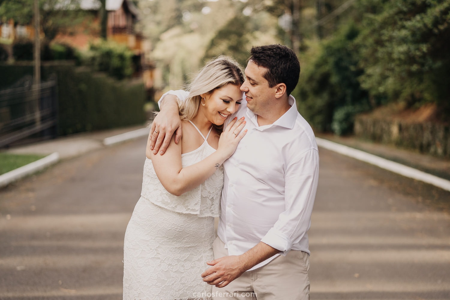 carlosferrari-fotografia-ensaio-pre-casamento-gramado-serragaucha-dienifer-e-pedro-lago-negro-fotografo-em-gramado_13