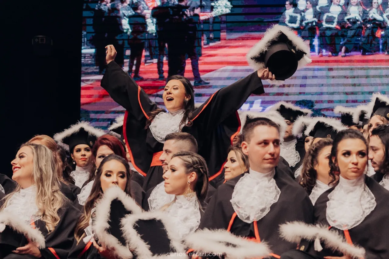 carlosferrari-fotografia-formatura-unisinos-direito-leticiacenci-vinicola-don-giovanni-bento-goncalves-serragaucha-rs_012